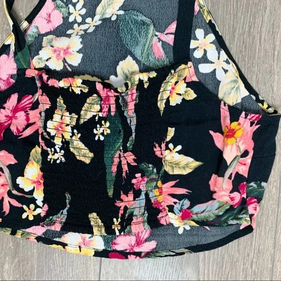 Forever 21 Floral Print Top Blouse Tie Shoulder Strap Cropped Black Size Medium - Picture 11 of 16